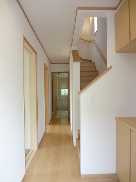 Other introspection. Indoor (September 2013) Shooting