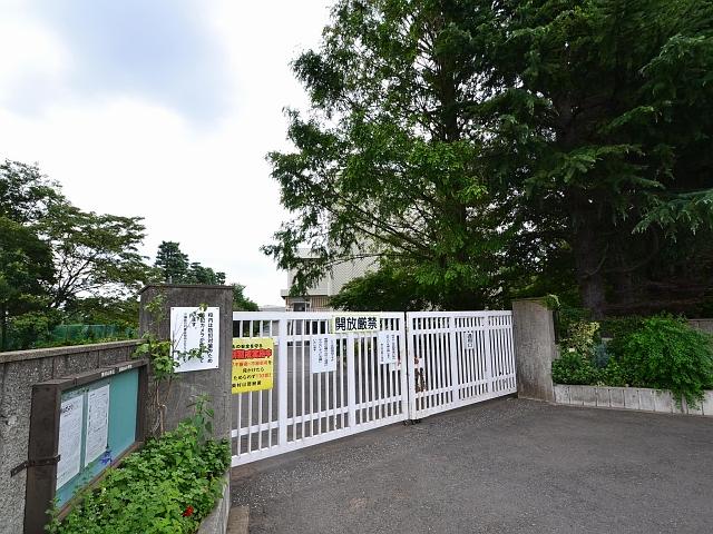 Primary school. 602m to the east, Hagiyama elementary school