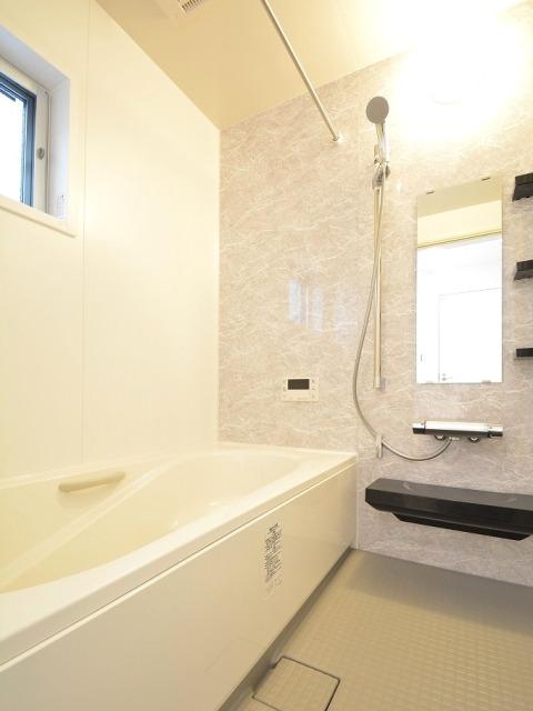 Bathroom. Building 2 bathroom (November 2013) Shooting