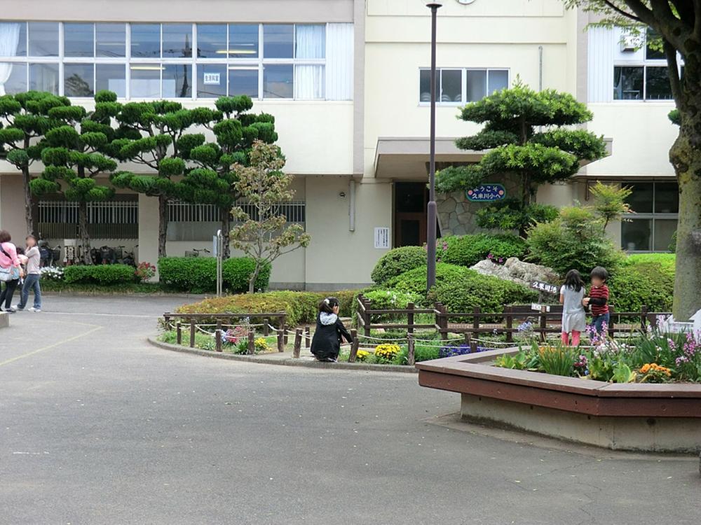 Primary school. Higashimurayama stand Kumegawa to elementary school 610m