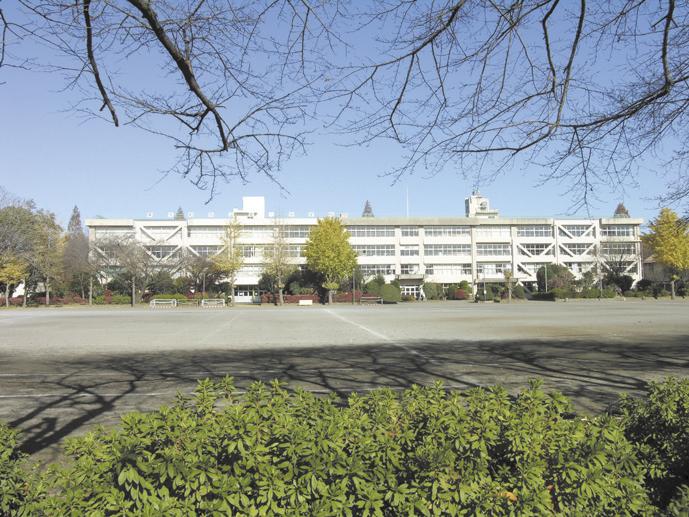 Junior high school. Higashiyamato 628m to stand first junior high school