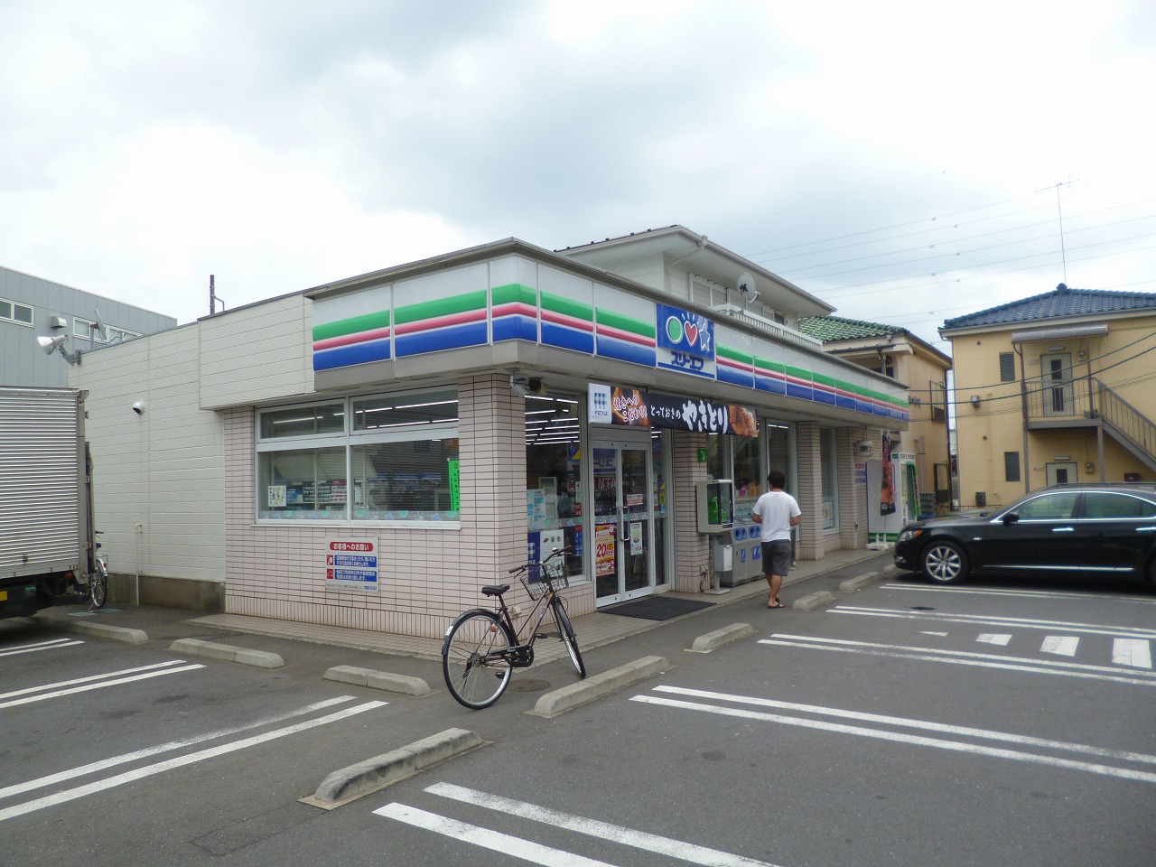 Convenience store. Three F Higashiyamato zelkova dori until (convenience store) 336m