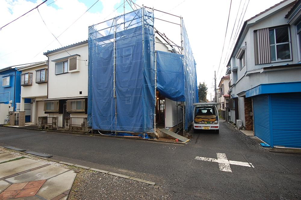 Local appearance photo. Local (12 May 2013) Shooting