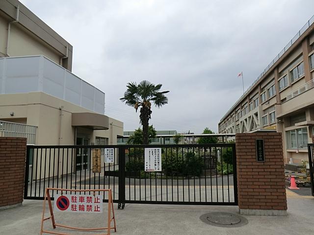 Primary school. Higashiyamato stand up to the second elementary school 794m