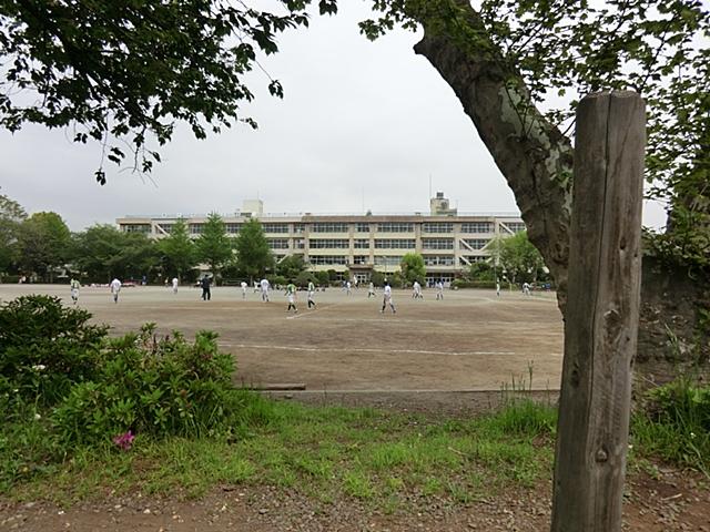 Junior high school. Higashiyamato 1441m to stand first junior high school