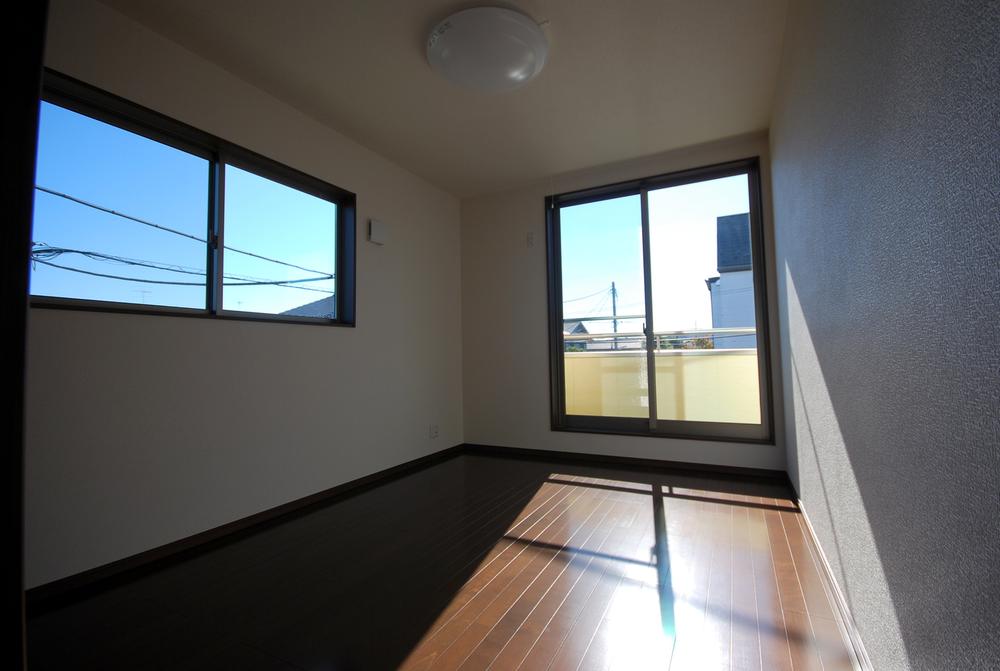 Non-living room. Local (11 May 2013) Shooting