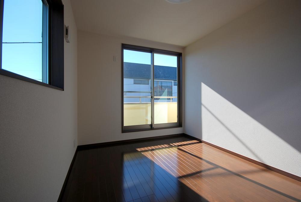 Non-living room. Local (11 May 2013) Shooting