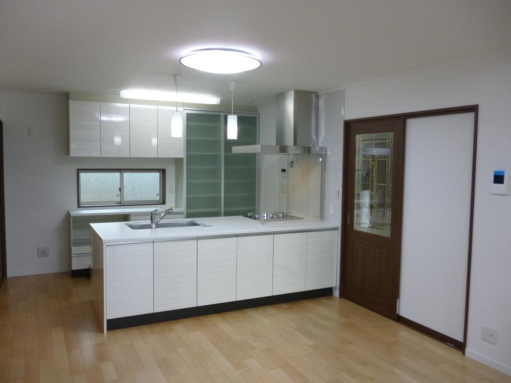 Same specifications photo (kitchen). Storage rich counter kitchen (same specifications) ◆ Co., the housing market ◆