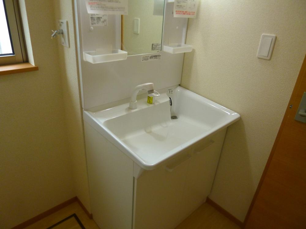 Same specifications photos (Other introspection). Same specifications vanity