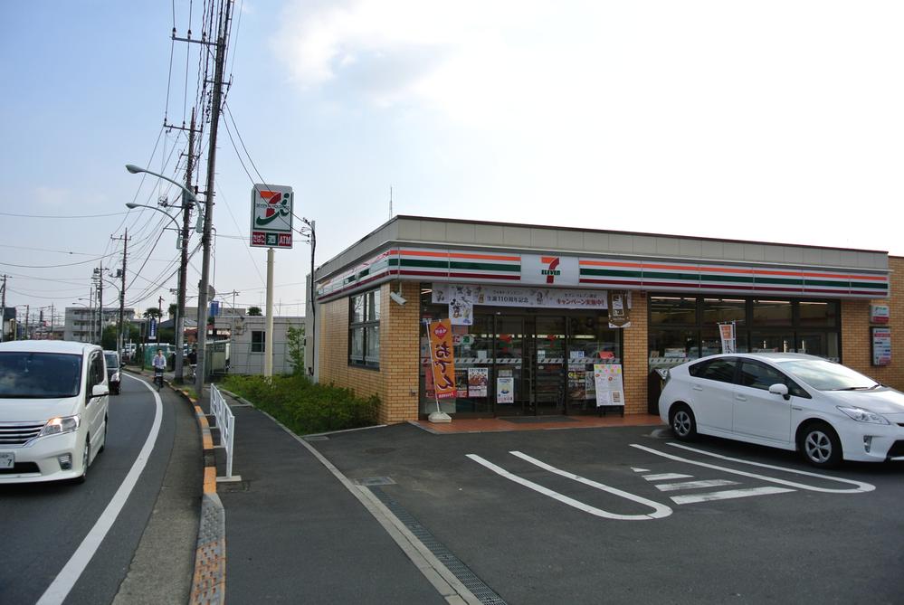 Convenience store. Seven-Eleven Higashiyamato 1482m to Nara Bridge 6-chome