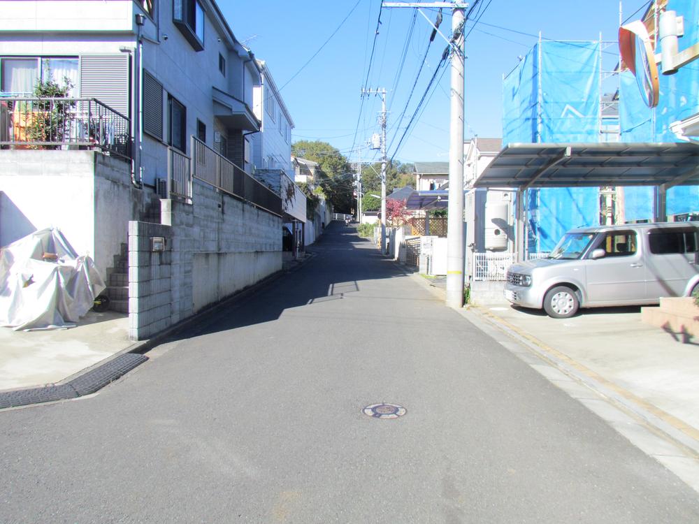 Local photos, including front road. Local (11 May 2013) Shooting