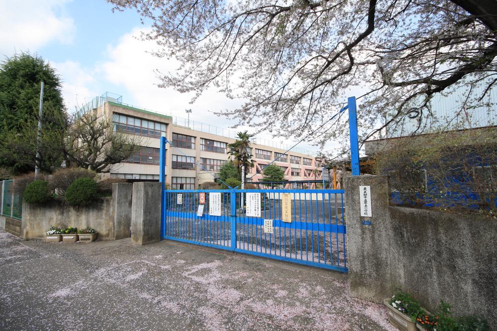 Primary school. Higashiyamato Municipal fifth to elementary school 1095m