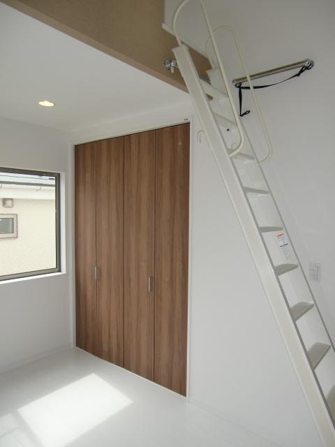 Non-living room. Indoor (March 2013) Shooting