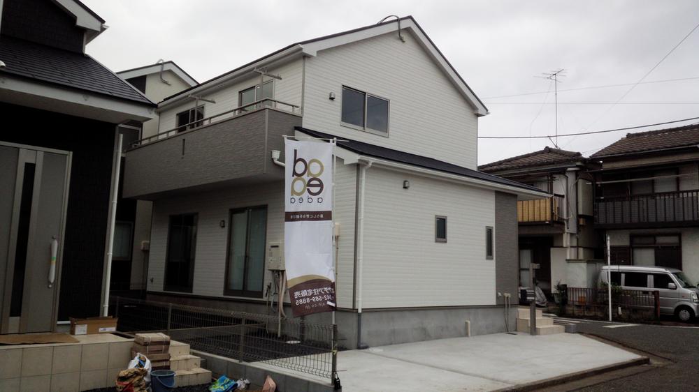 Local appearance photo. Local (10 May 2013) Shooting