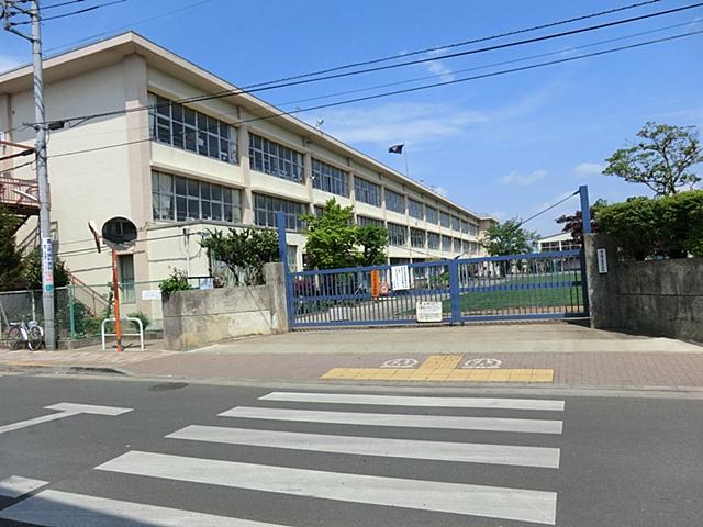Primary school. The fourth elementary school up to 400m