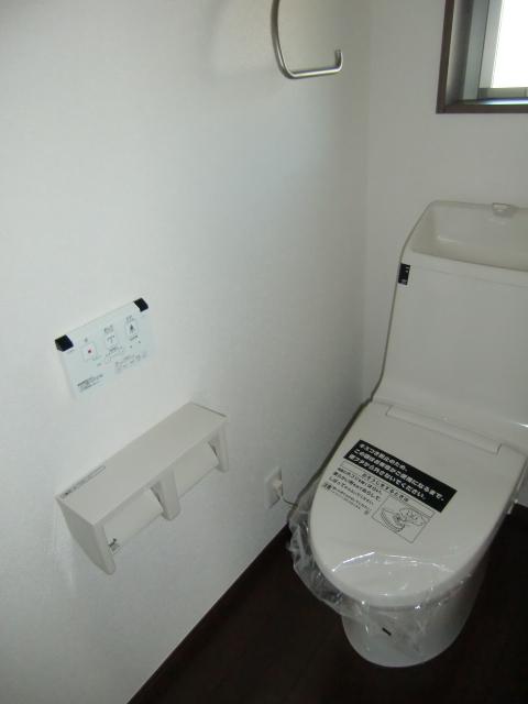 Toilet. 1.2 floor (with bidet)