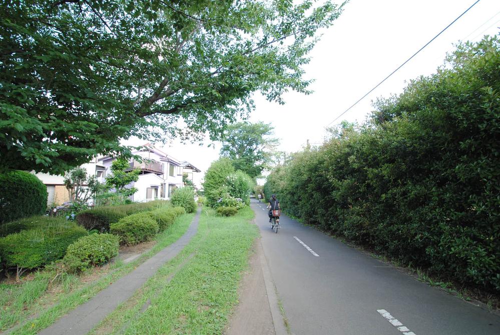 Other Environmental Photo. Tamako bike 1120m until the road