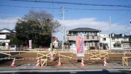 Local photos, including front road. Local Photos