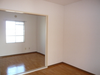 Living and room. Room 2