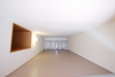 Other room space. Is an image
