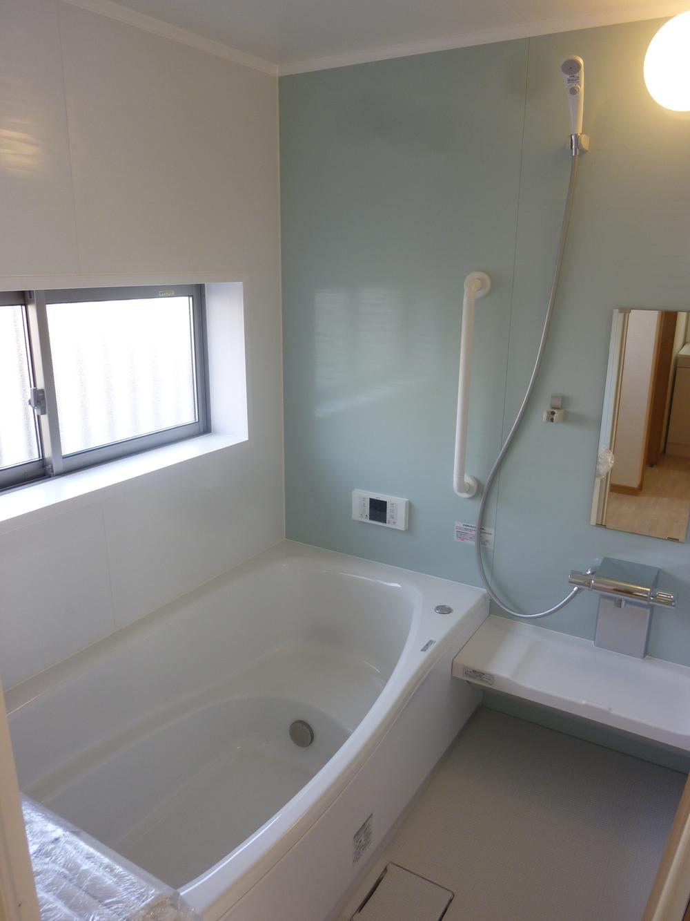 Same specifications photo (bathroom). Seller enforcement example