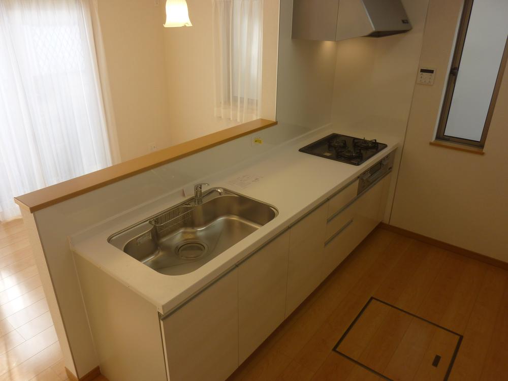 Same specifications photo (kitchen). Seller construction cases