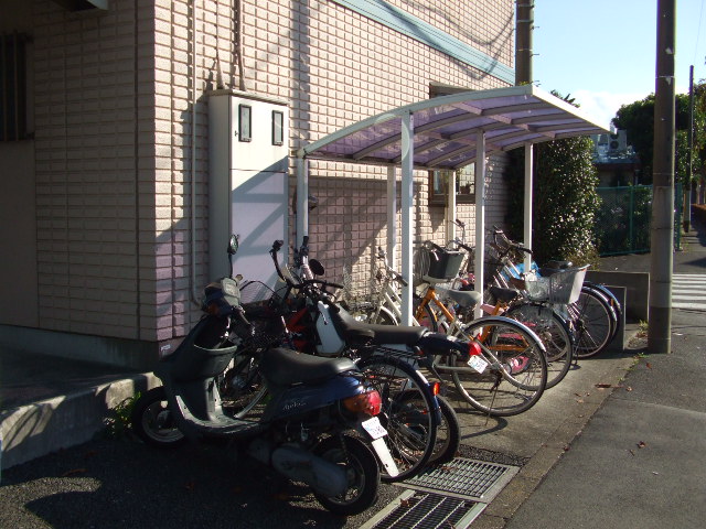 Other common areas. Parking Lot ・ Bicycle-parking space ・ Located in the bike shelter is also on site! 
