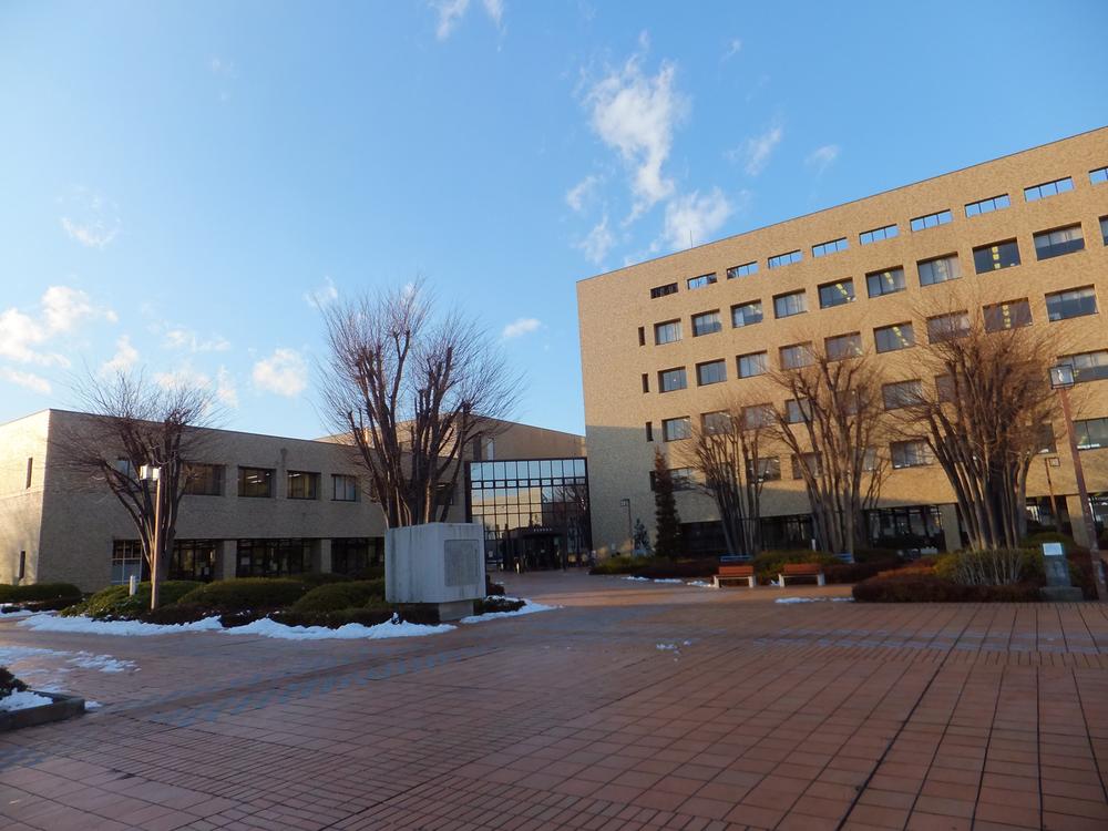 Government office. Higashiyamato 1744m to city hall