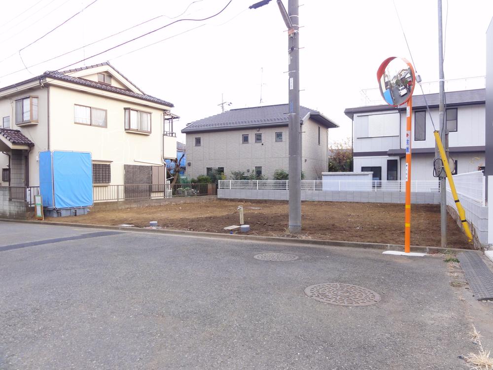 Local photos, including front road. Shaping land of Kitadoro ■ ◇ Corporation housing market ◇ ■