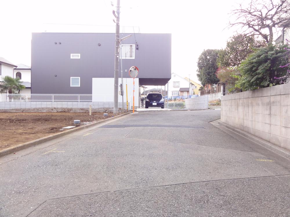 Local photos, including front road. Front road 5M (city road)  ■ ◇ Corporation housing market ◇ ■