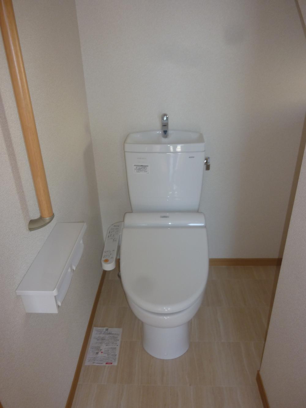 Toilet. Seller construction cases
