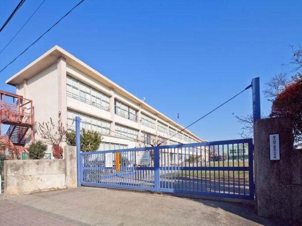 Primary school. Higashiyamato Municipal fourth to elementary school 701m