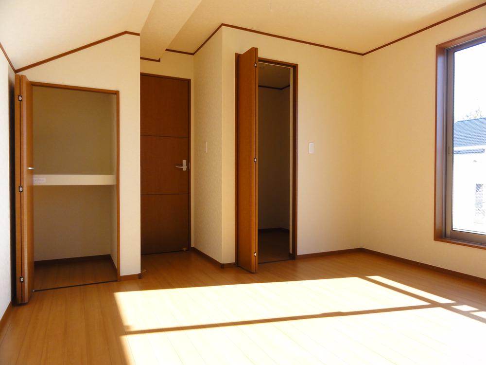 Non-living room. 2F Master Bedroom, 8.5 Pledge (1 Building)