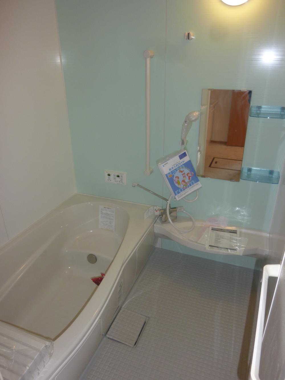 Same specifications photo (bathroom). Seller construction cases