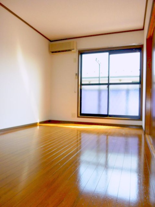 Living and room. Flooring