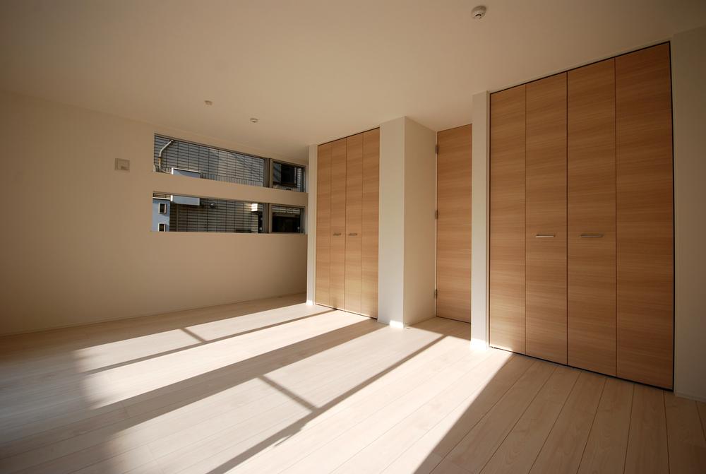 Non-living room. Indoor (11 May 2013) Shooting