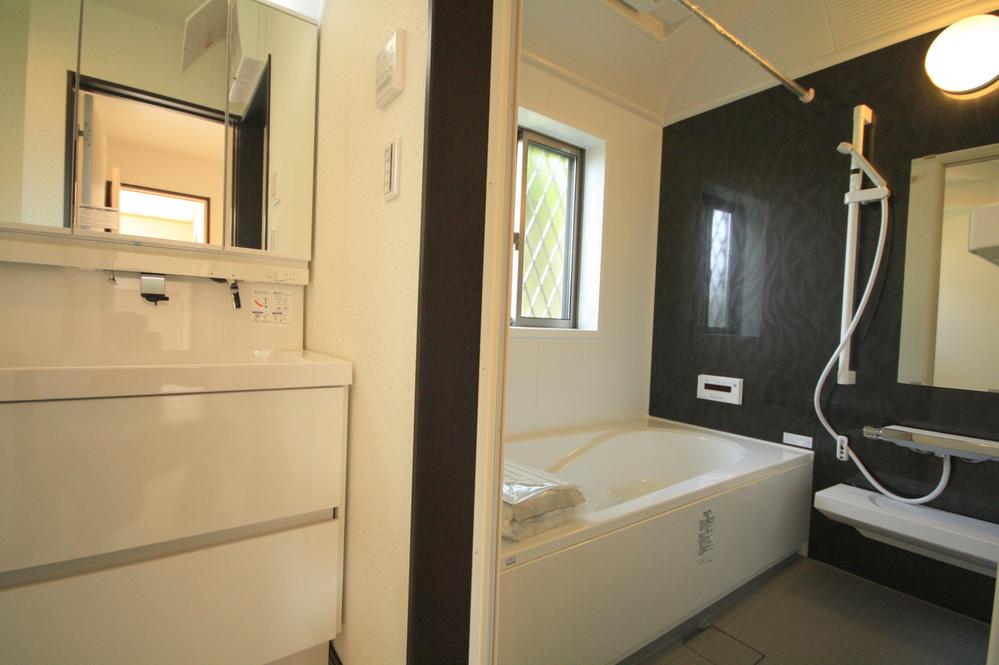 Same specifications photos (Other introspection)