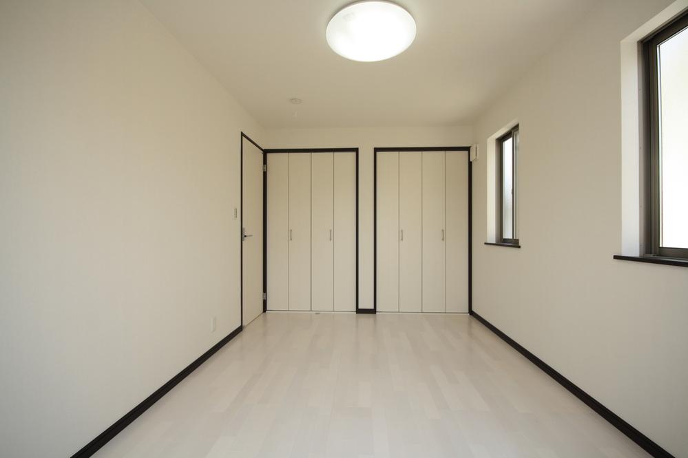 Same specifications photos (Other introspection)