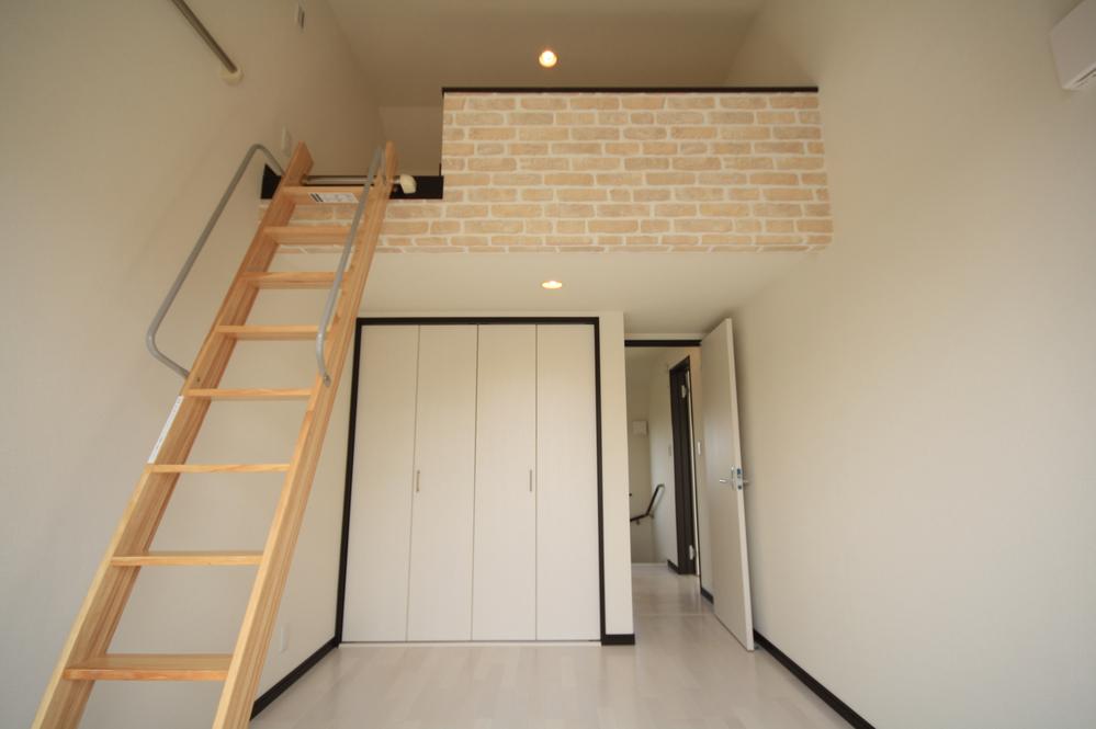 Same specifications photos (Other introspection)