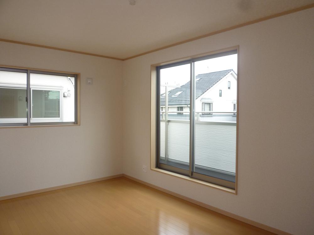 Same specifications photos (Other introspection). Same specifications