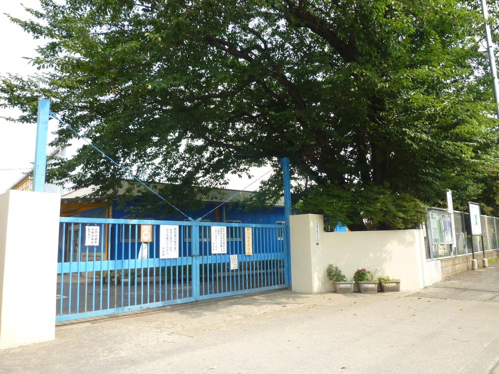 Primary school. Higashiyamato Municipal fifth to elementary school 1135m