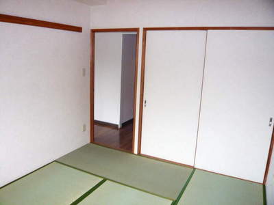 Living and room. No beams, It will produce the living space and refreshing (^ _-) - ☆ 