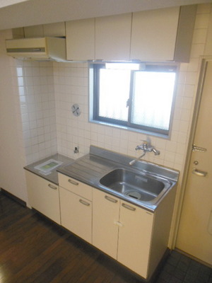 Kitchen. Gas stove installation Allowed