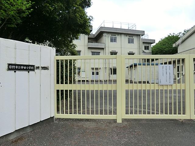 Primary school. Municipal Nakata to elementary school 220m