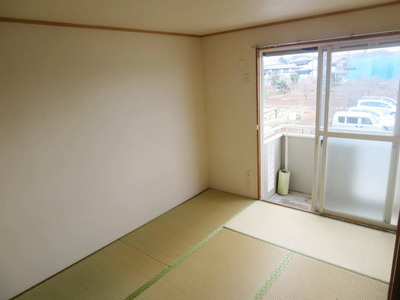 Other. Japanese-style room is also bright