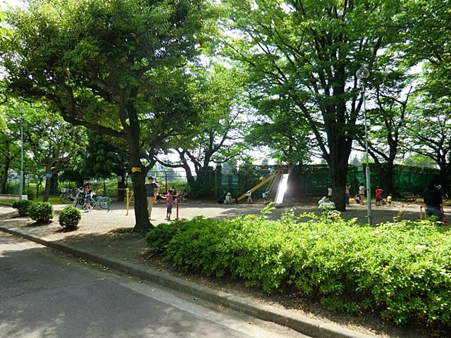 park. 1767m Tachikawa park to Tachikawa park