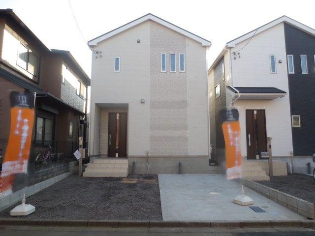 Local appearance photo. Building 3