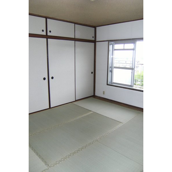 Other room space. Warm Japanese-style