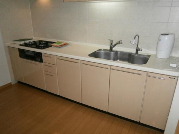 Kitchen. Water purifier with system Kitchen!