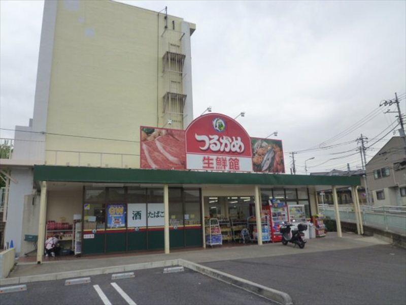Supermarket. Tsurukame 737m until Hirayama estate shop